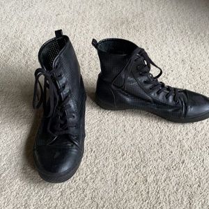 Shellys London black leather combat / moto lace-up boots Size 10.
